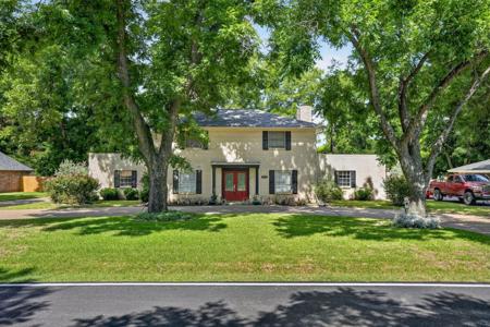 7513 Ravenswood Road