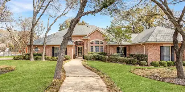 8924 Crest Ridge Drive