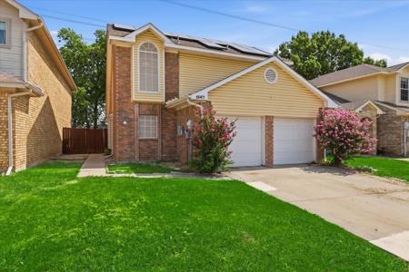 1367 Mimosa Lane