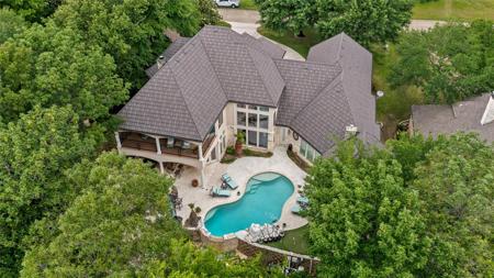 215 Lakeside Drive