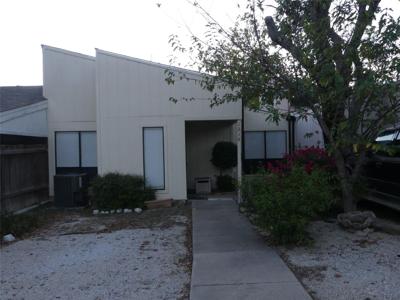 1216 Runaway Bay Drive