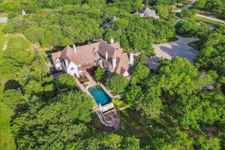 2505 Pelican Court
