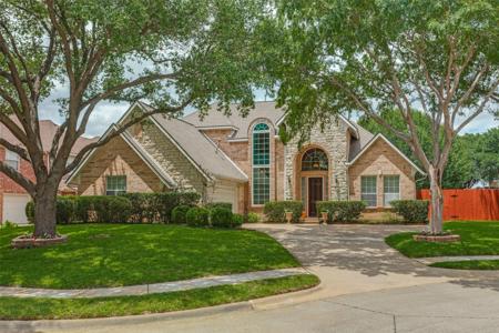 2700 Lake Breeze Lane