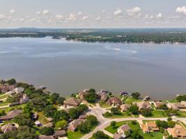 3803 Aqua Vista Court