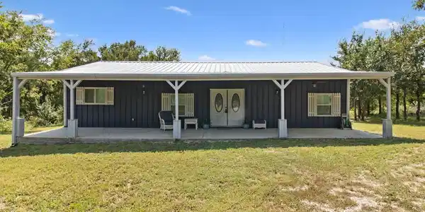 942 COUNTY ROAD 2240