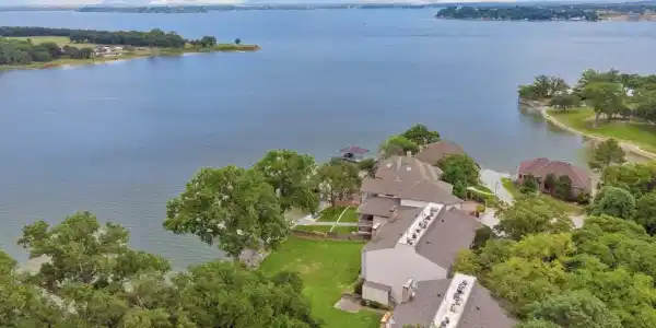 388 Driftwood Court