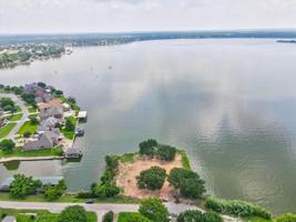 3821 E Port Ridglea Court