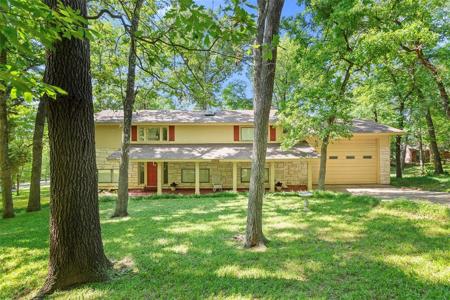 17932 Whispering Pines Road