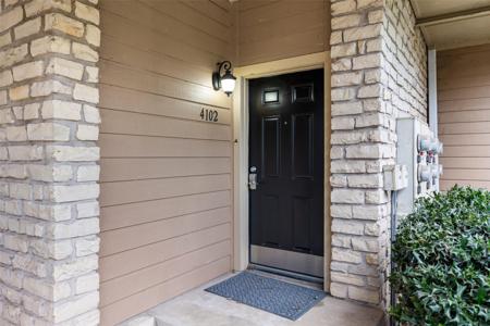 401 E Pearl Street
