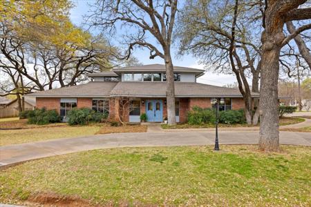 5116 Fairway Circle