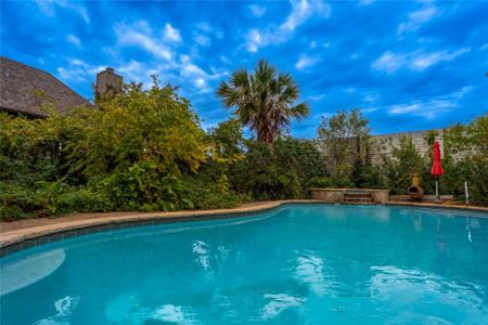2515 Cambridge Drive