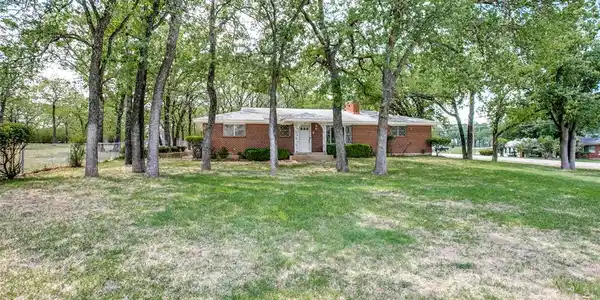 325 Breezy Lane
