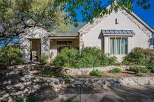 4904 Comanche Drive