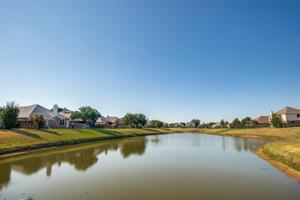 2605 Wandering Oak Drive