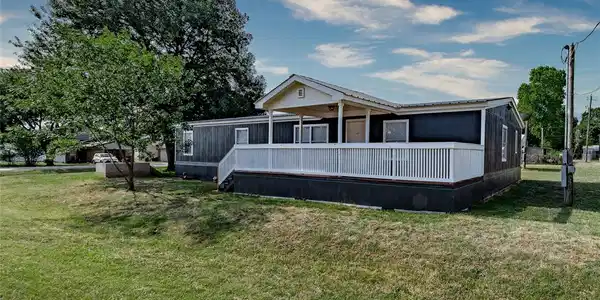 1853 Coral Road