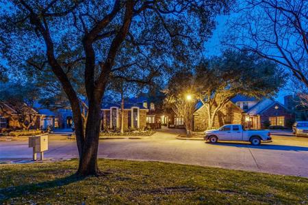 1519 Waterside Court