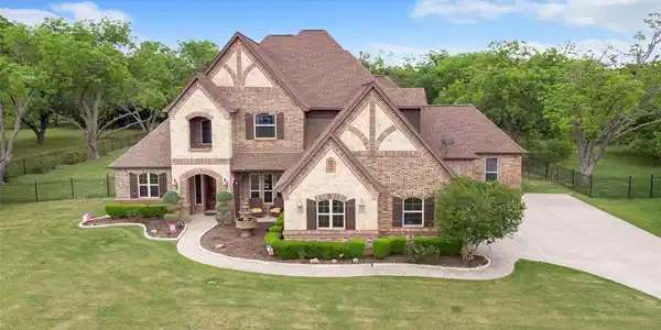 6313 Paper Shell Way