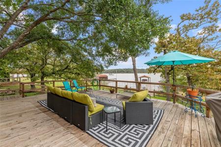 5330 Shady Lane