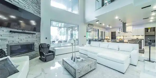 1616 Laguna Bay W