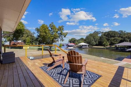 124 Peninsula Point Terrace