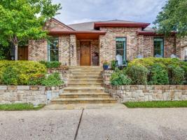 8005 Forest Trail