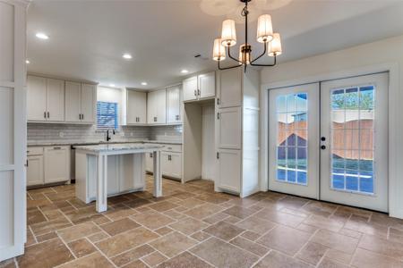 1024 W Apache Trail