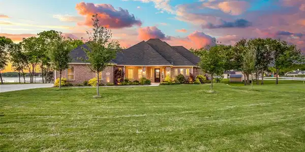 1187 The Shores Drive