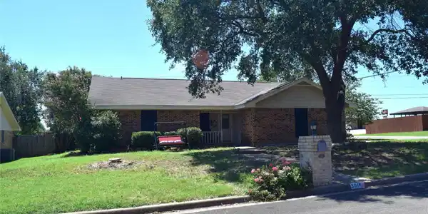 301 Cross Country Drive