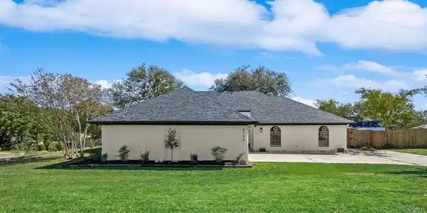 8708 Lake Country Drive