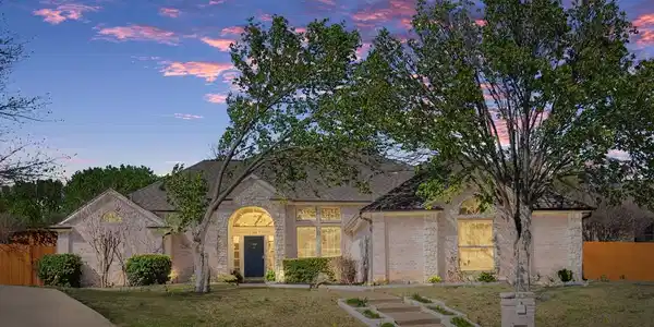 8805 Saint Annes Court