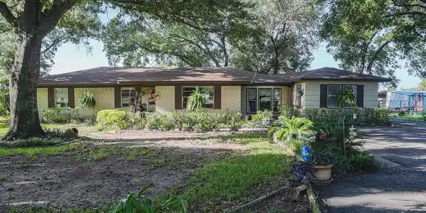 9042 S US Highway 287