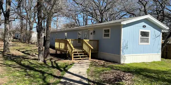 1345 Fox Hollow