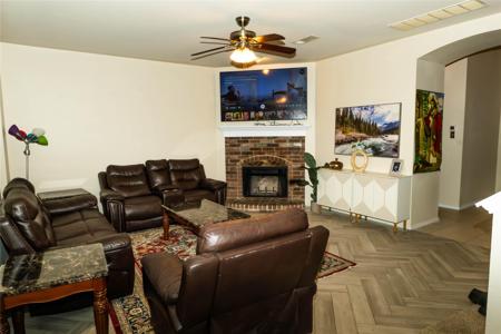 2000 Uvalde Drive