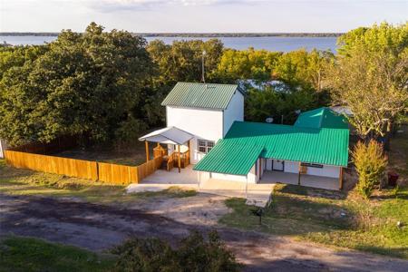 212 Holly Drive