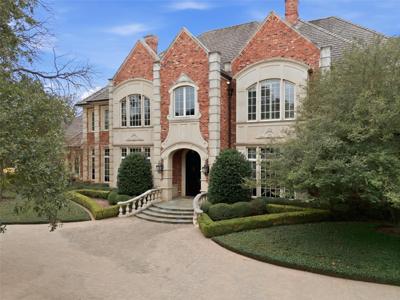 5305 Hillcrest Drive