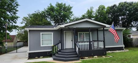 4400 Wildwood Circle