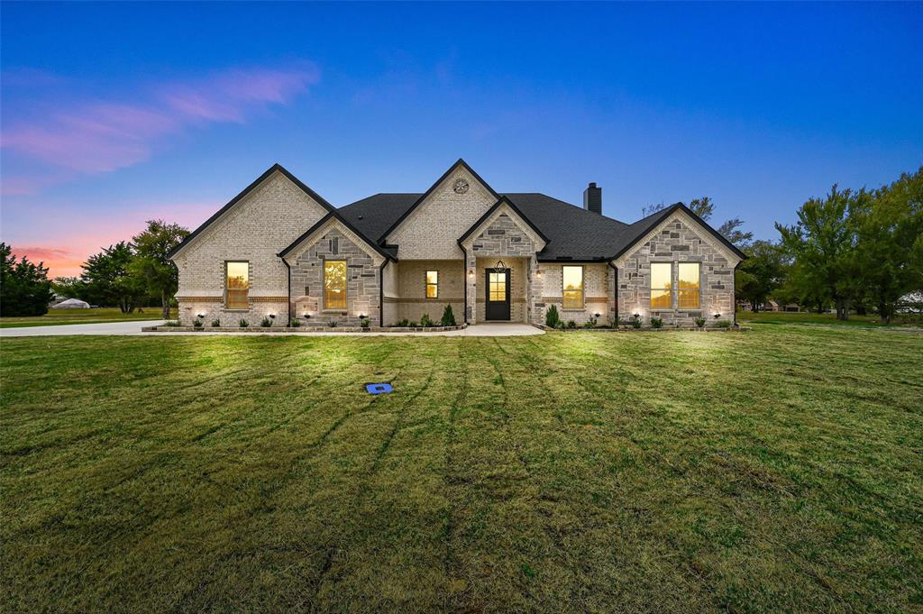205 Chambers Point Drive, Kerens, TX lhrmls02201358