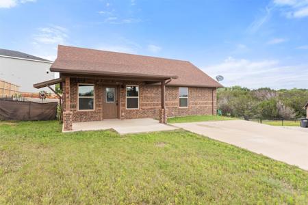 2404 Fox Court