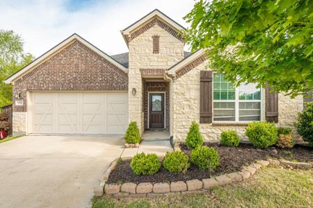 2301 Stratford Court