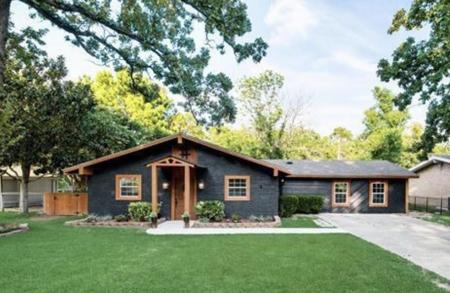 196 Lake Drive
