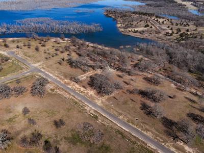 800 Waters Edge Way