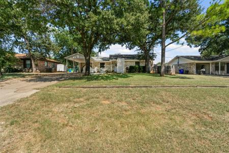 153 Rhoades Street