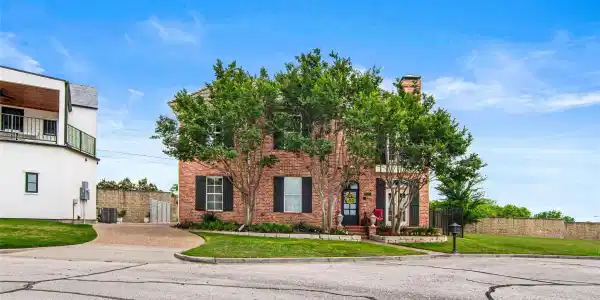 40 Enclave Court