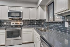 6646 E Lovers Lane