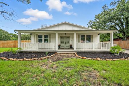 312 Lone Tree Lane