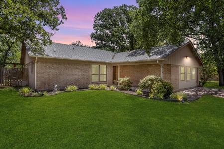 816 Lake Crest Parkway
