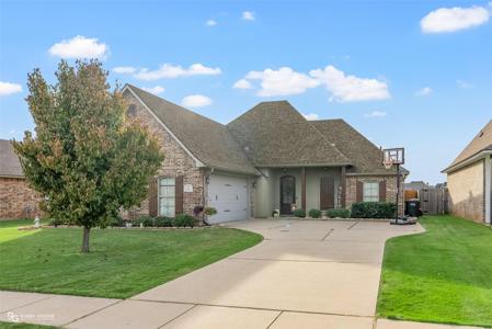 307 Newport Lane