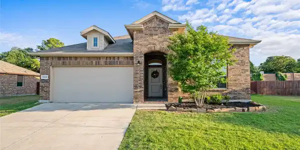 1064 Mooring Drive