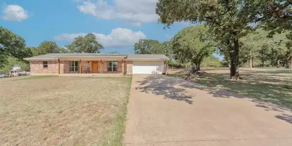 309 Breezy Lane