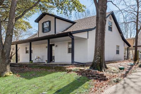 115 Bandera Circle